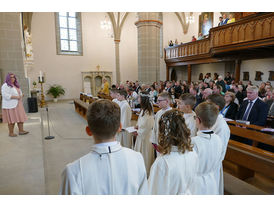 Feier der 1. Heiligen Kommunion in Sankt Crescentius (Foto: Karl-Franz Thiede)